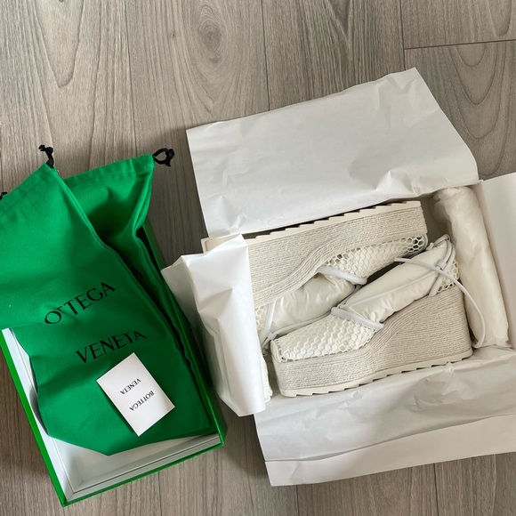 Authentic Brand New Bottega Veneta Mesh Espadrilles - Picture 2 of 7